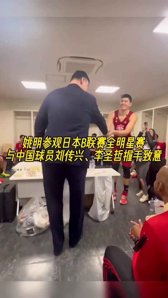 包含赛后体能课后，克里夫兰骑士门线救险备战全明星赛，质疑声仍在，更衣室氛围转暖的词条