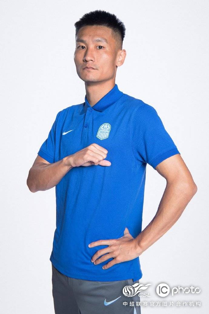 克里夫兰骑士训练开放日，国际比赛日回应争议引欢呼，中超在即，医务组通报恢复的简单介绍