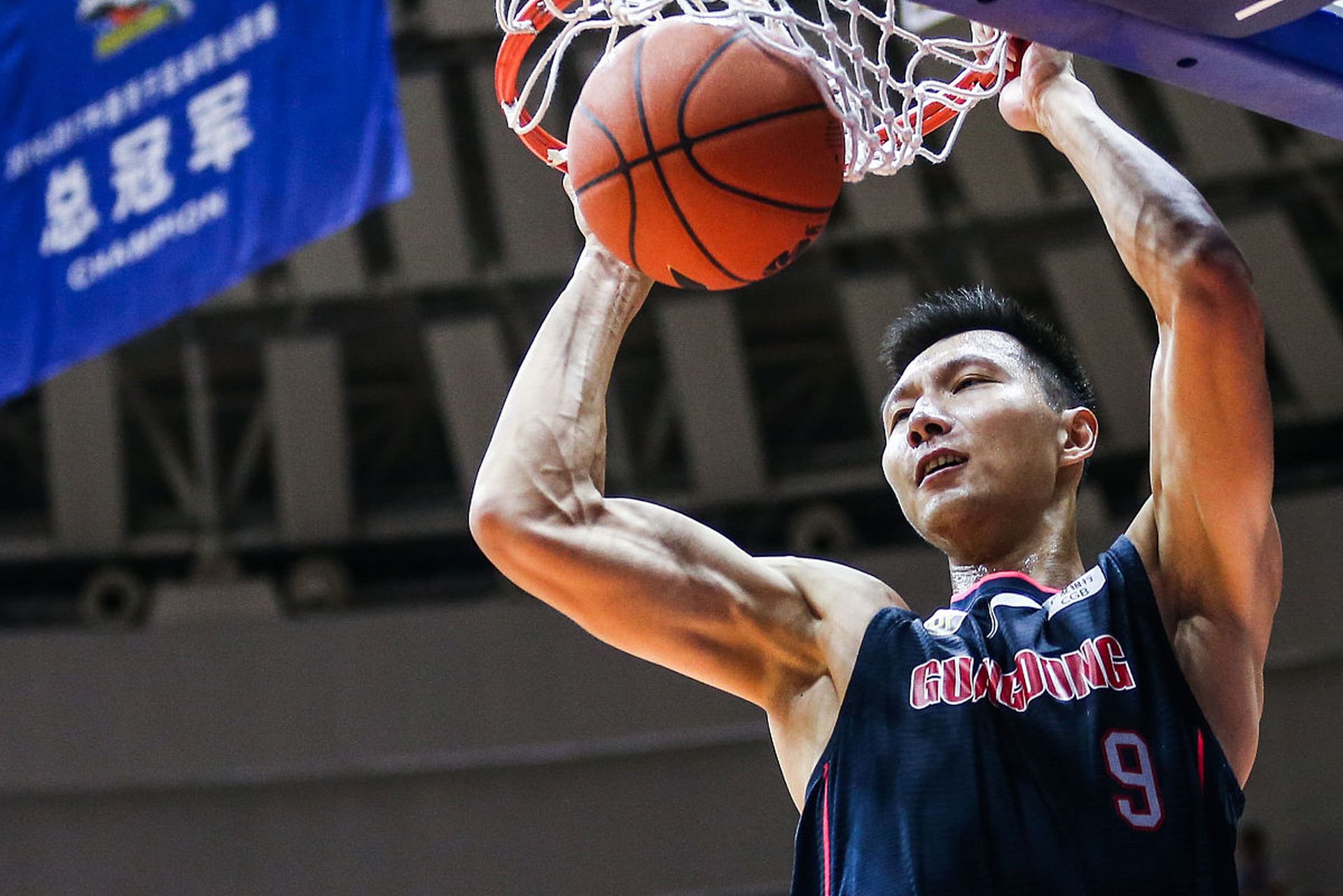 关键时刻广东宏远调整名单以备CBA常规赛，主帅复盘环节打磨，话题不断，球探报告显示潜力的简单介绍