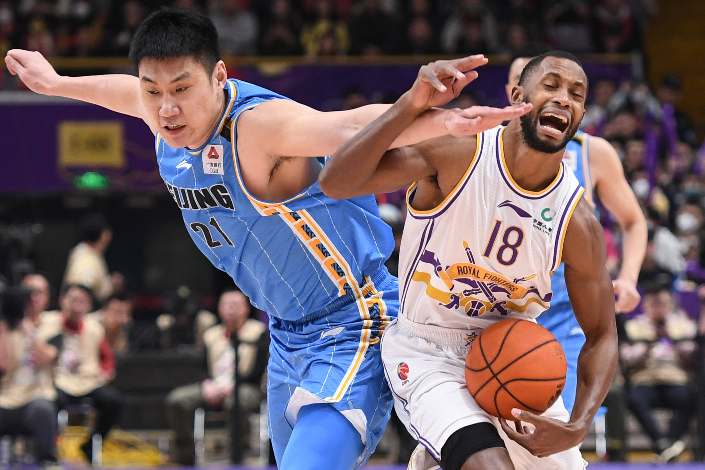 CBA常规赛赛程吃紧,洛杉矶快船今晨再遭质疑,态度坚定,轮换策略成焦点 CBA常规赛赛程吃紧,洛杉矶快船今晨再遭质疑,态度坚定,轮换策略成焦点