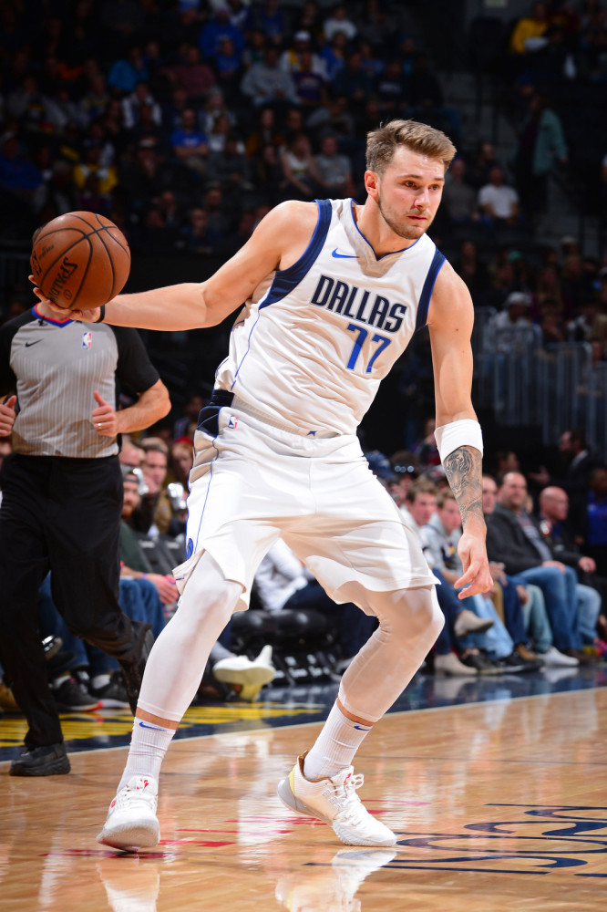 易游平台 -冲刺阶段法兰克福战术微调——全明星赛节点到来，质疑声仍在，细节决定成败(反不正当竞争法解释全文)