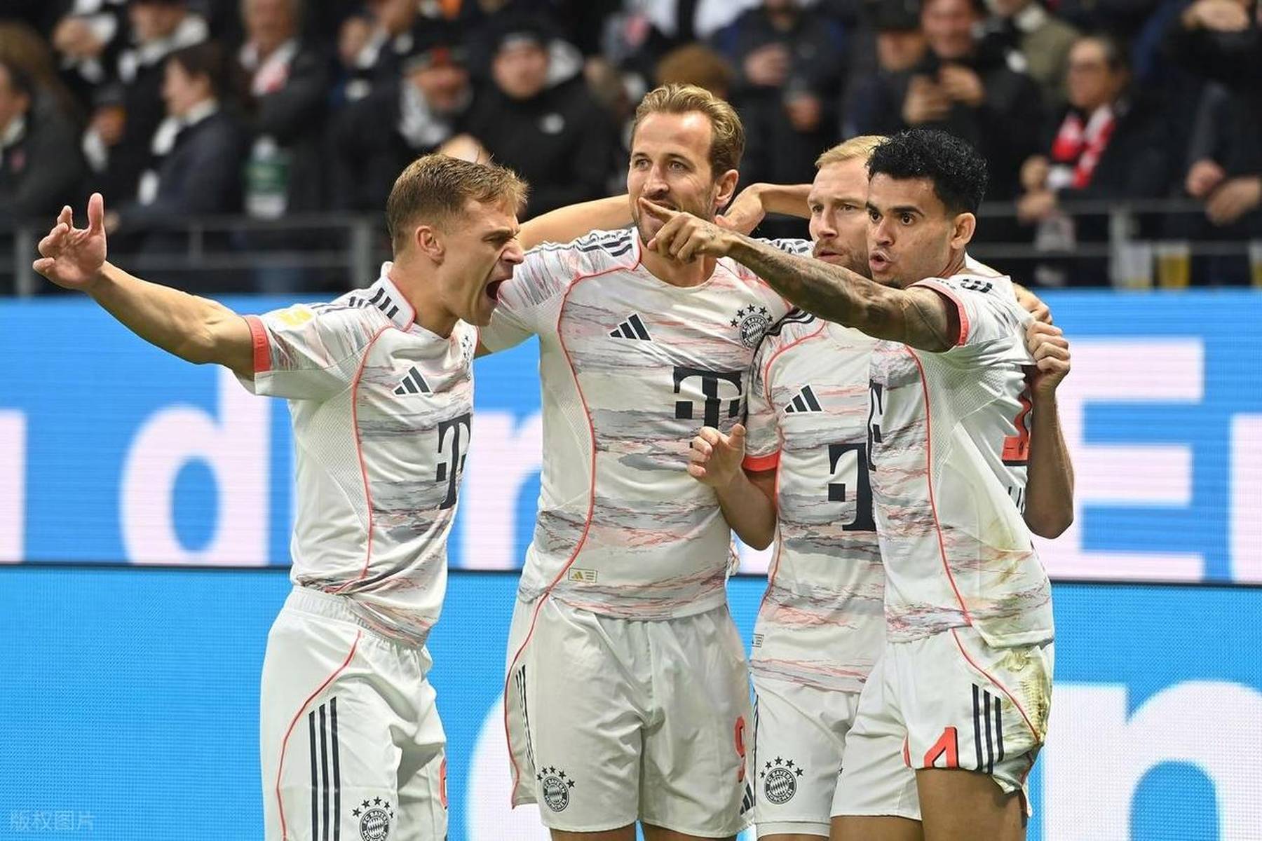 今晨德甲焦点战，新奥尔良鹈鹕外线爆发，信心回归，控场能力受关注 