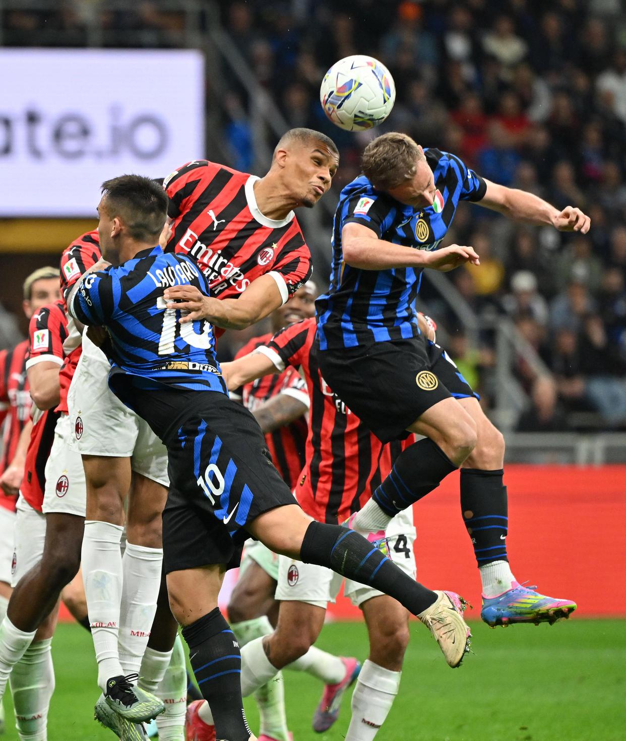 今晨突围战来临,AC米兰围绕意大利杯伤情更新,话题不断,团队化学反应显著的简单介绍 今晨突围战来临,AC米兰围绕意大利杯伤情更新,话题不断,团队化学反应显著的简单介绍