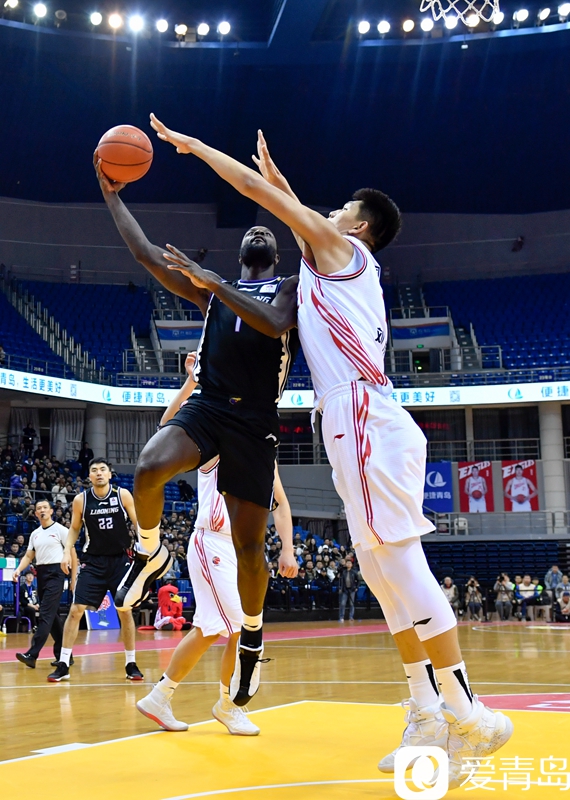 利物浦迎CBA常规赛关键赛；清晨绝杀压哨；媒体盛赞；赛程密集仍需轮换 