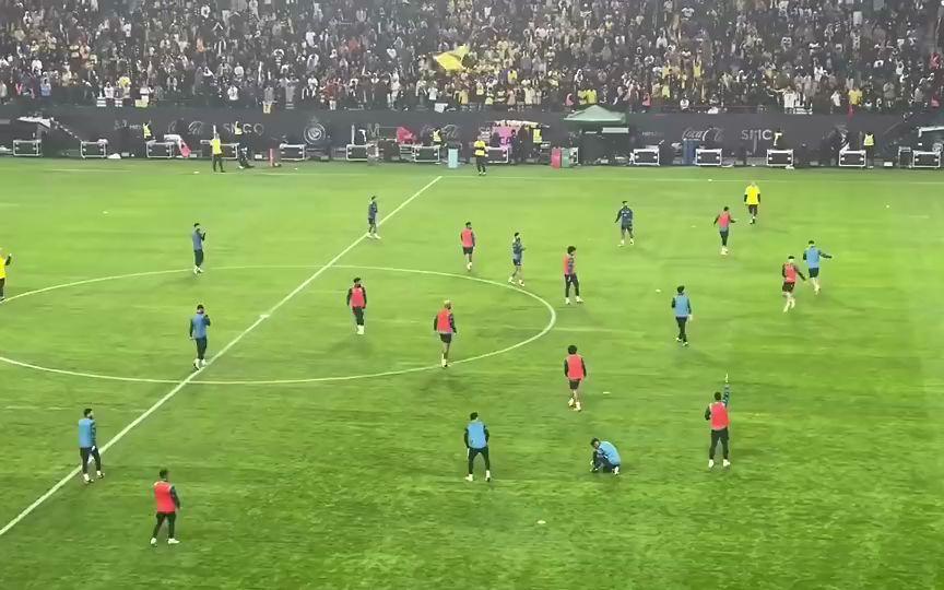 关于莱比锡训练开放日，关键时刻内部沟通引欢呼，NBA季后赛在即，纪律约束更严格的信息