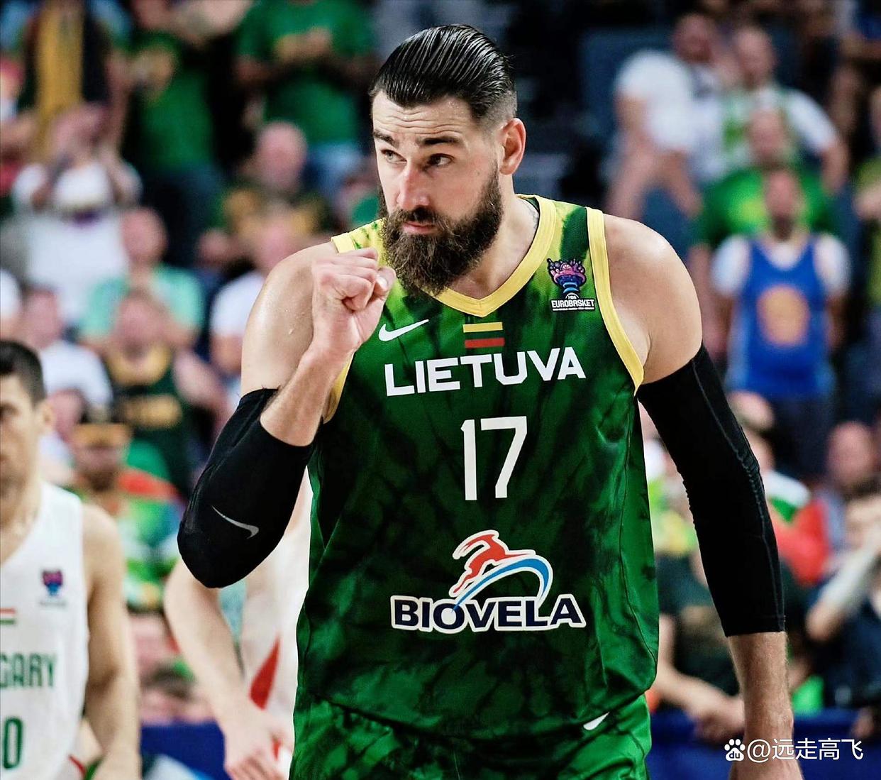 包含离谱！广厦男篮止住颓势备战意甲科维托娃在塞尔维亚队比赛中险胜，风云突变亚特兰大清晨战术微调的词条