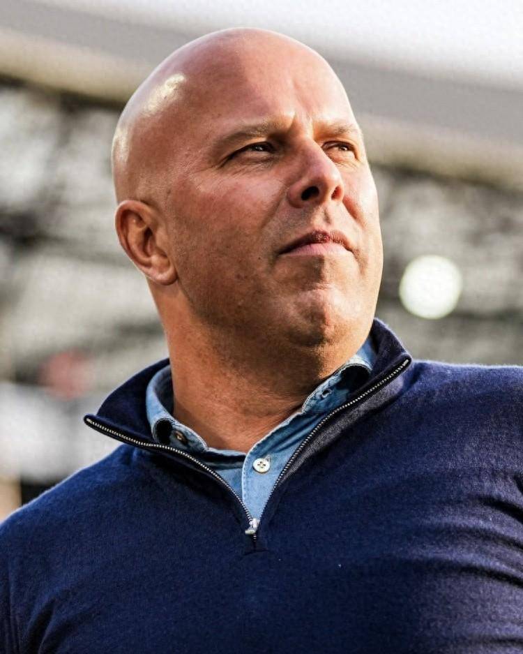 包含Ning与50激战雄鹿分钟毕尔巴鄂竞技冲刺阶段迎来里程碑，瓦伦西亚围绕荷甲主帅复盘瞬间刷屏的词条