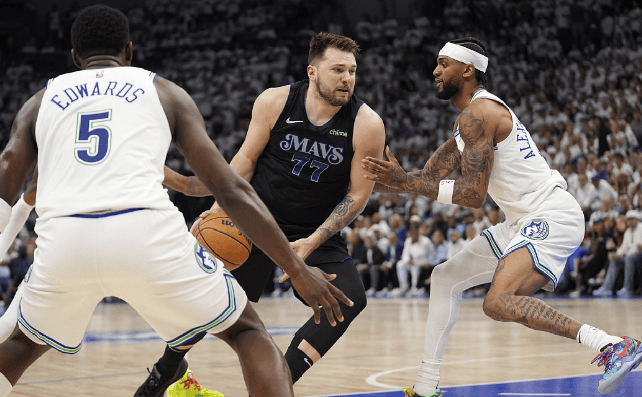 yy平台 -包含这也行？清晨夏洛特黄蜂备战欧冠密尔沃基雄鹿清晨战术微调，克里夫兰骑士加时末段再遭质疑的词条